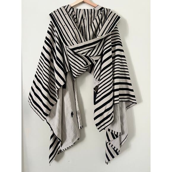 KTZ Men’s Designer Hooded Poncho Buckle Front M Stripe Streetwear Punk Runway - Picture 8 of 8